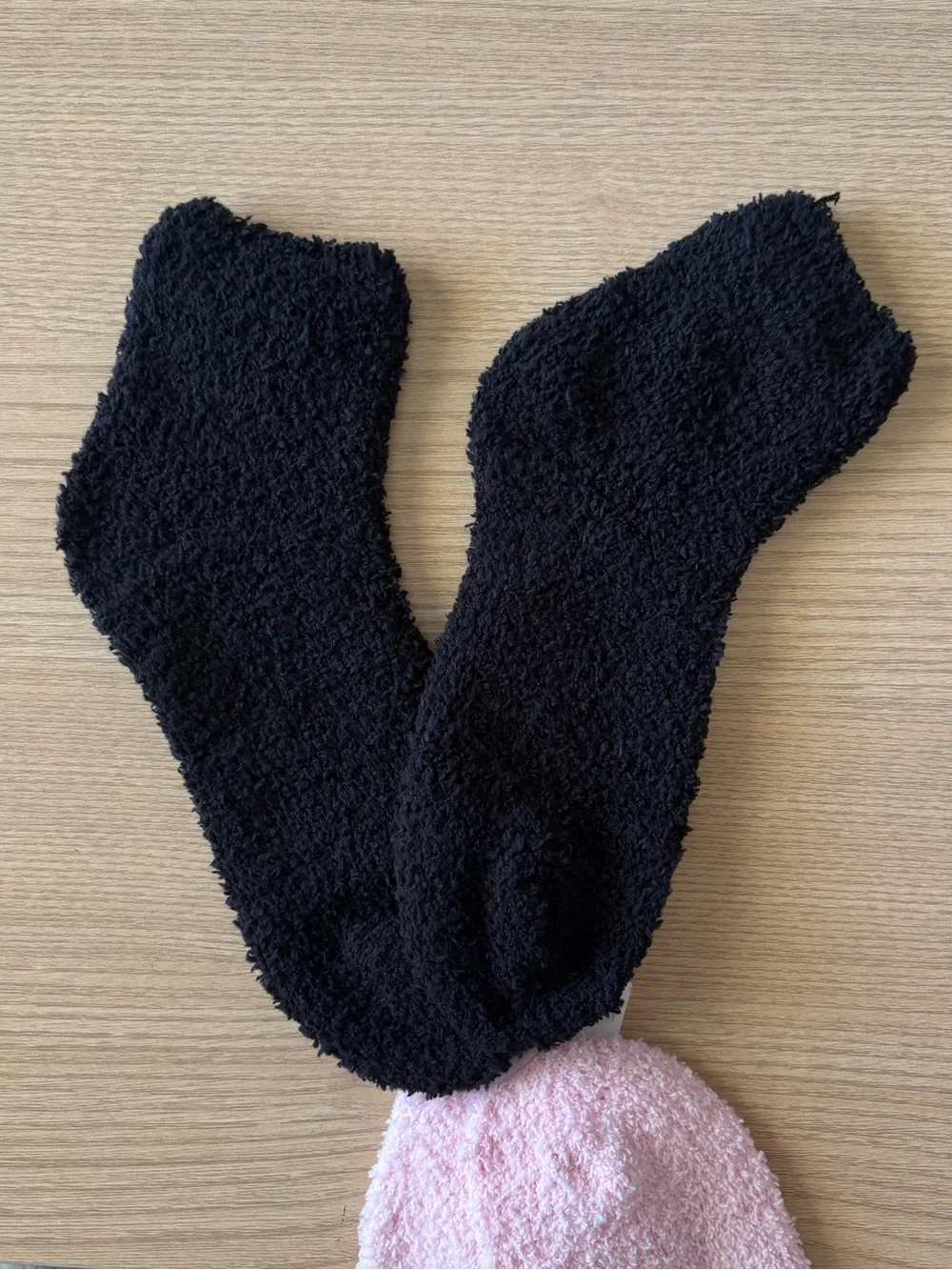 West & Willow Womens 2 Pairs Super Soft Fuzzy Socks Pink Sushi & Black Size 4-10
